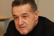 Gigi Becali a fost eliberat condiţionat